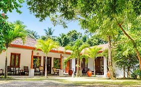 Hiri Point Villa